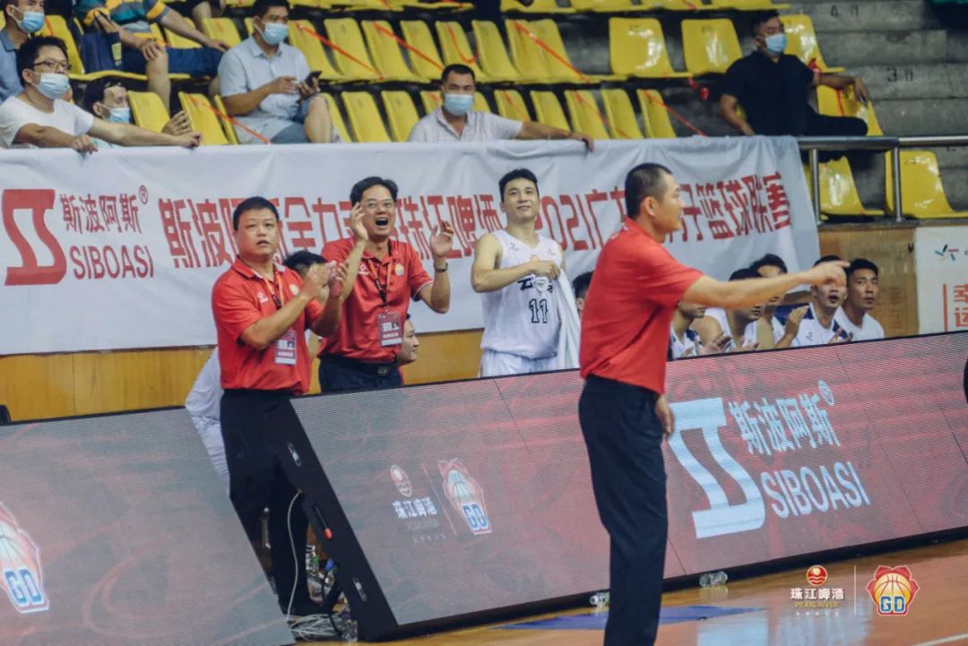 广东省珠江篮球赛冠军是谁_广东省珠江杯篮球联赛_广东篮球队夺冠